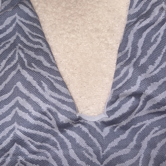 Blue zebra print tank top from Tilly’s. - Picture 2 of 3